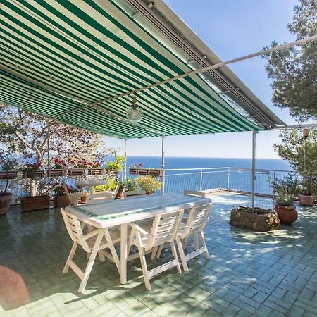 Stunning View Relax Tra Mare E Cielo Apartamento Villa Solari Exterior foto