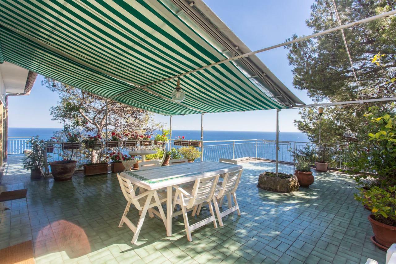Stunning View Relax Tra Mare E Cielo Apartamento Villa Solari Exterior foto