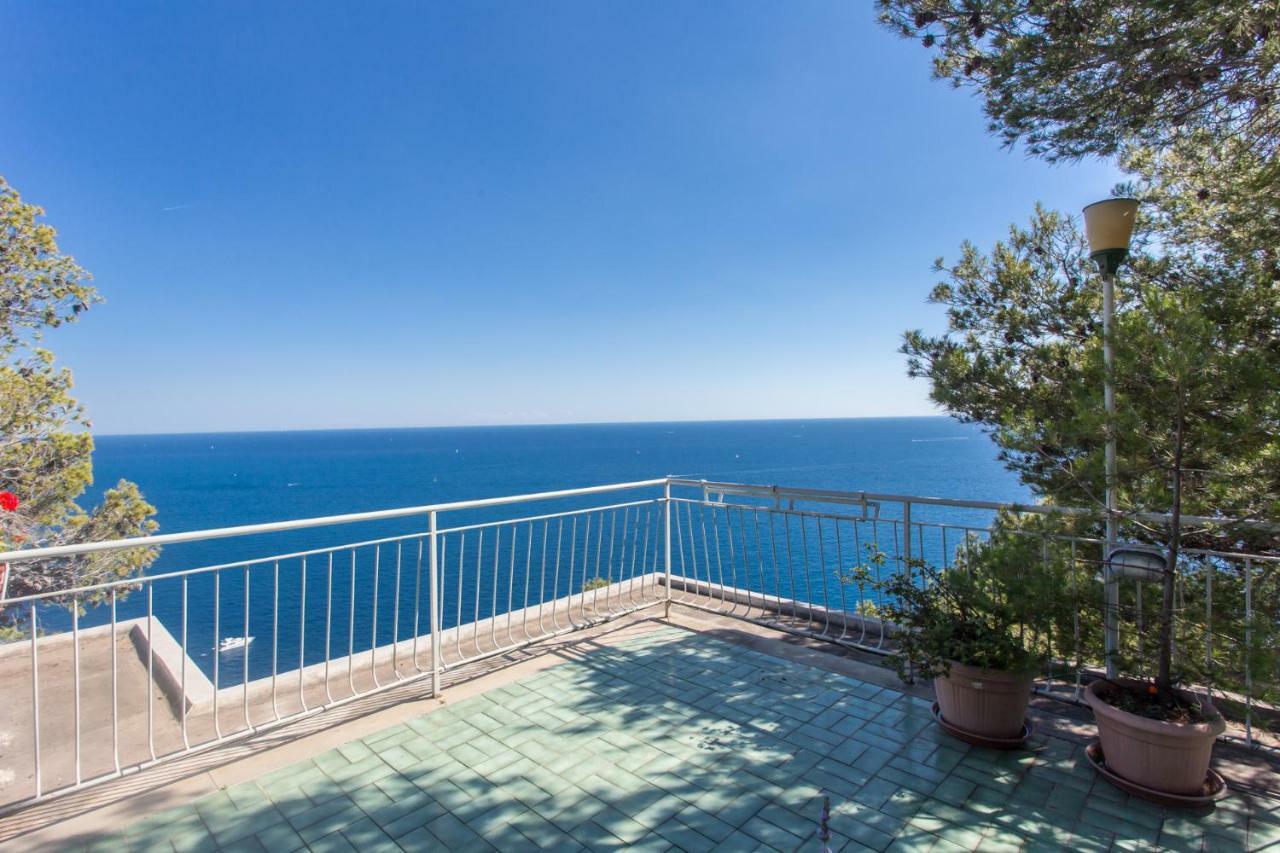 Stunning View Relax Tra Mare E Cielo Apartamento Villa Solari Exterior foto